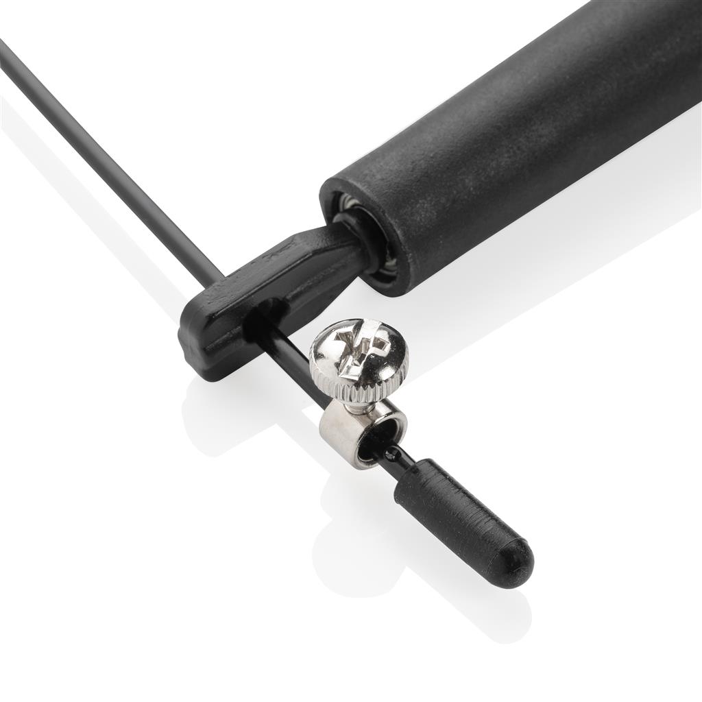 Adjustable jump rope in pouch 