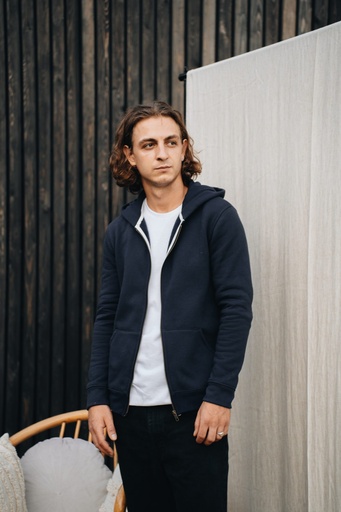 SWEAT BELGE À CAPUCHE ET TIRETTE HOMME, SOLIDE ET BIO [OpteS002]
